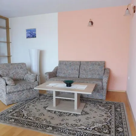 Apartment Fuer 5 Personen In Radewege- Berlin By Interhome