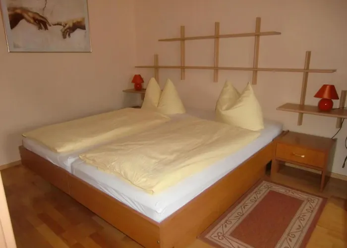 Fuer 5 Personen In Radewege- Berlin By Interhome Apartment *