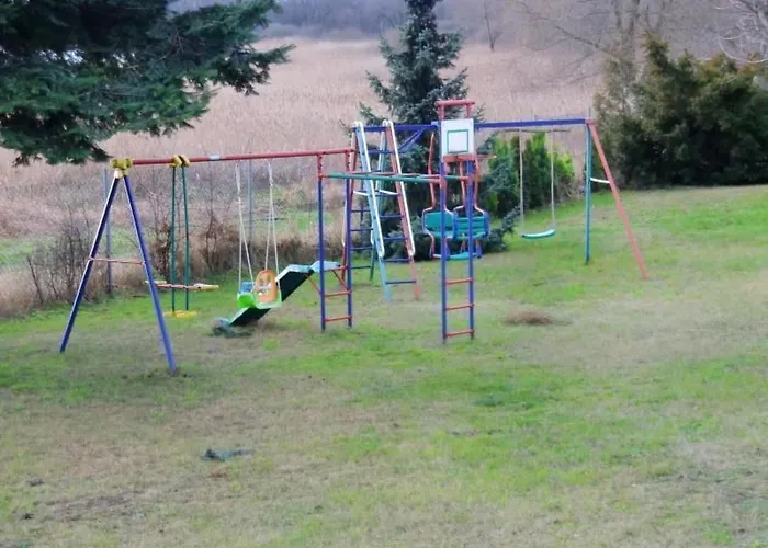 Fuer 5 Personen In Radewege- Berlin By Interhome * Radewege