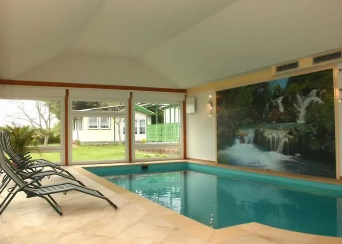 Apartment Fuer 5 Personen In Radewege- Berlin By Interhome Radewege